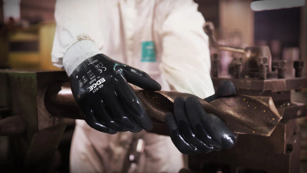 GUANTES EDGE 48-929 CON DORSO DE NITRILO Y RECUBRIMIENTO DE NITRILO RUGOSOEN PALMA - Imagen 3